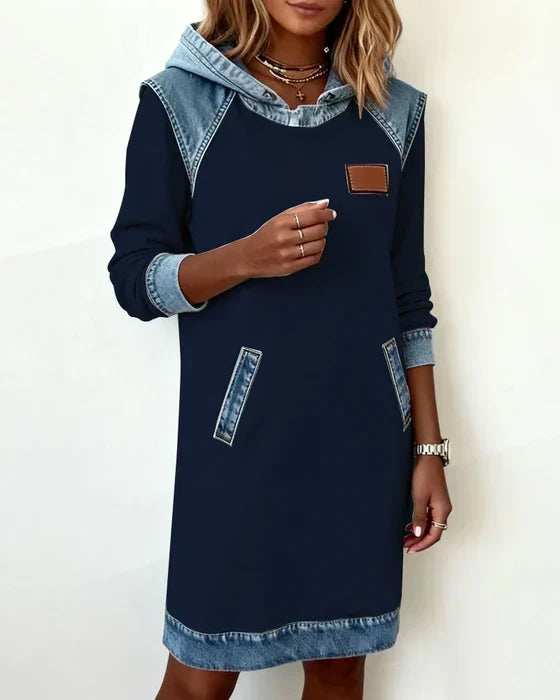 Alexa | Vestido con Capucha Acogedora de Contraste