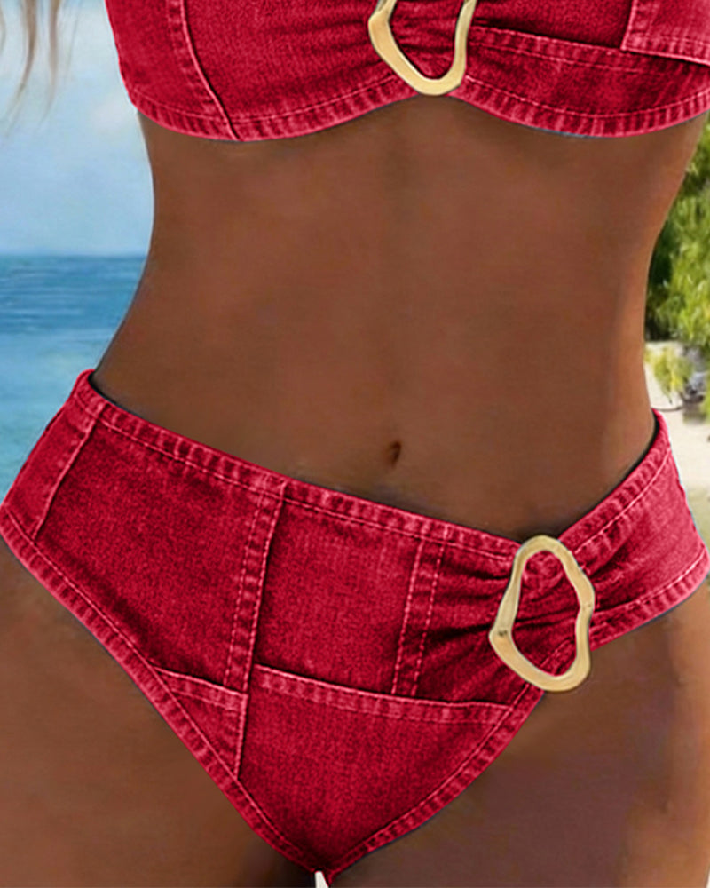 Bikini con liguero y hebilla metálica de dos piezas