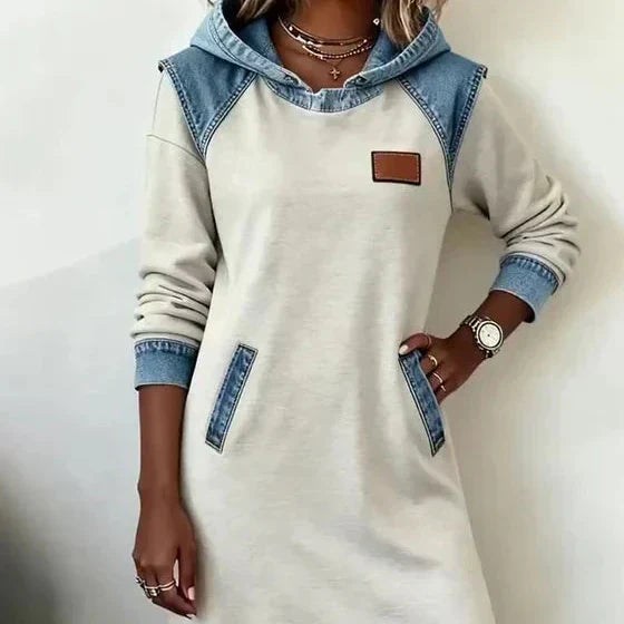 Alexa | Vestido con Capucha Acogedora de Contraste