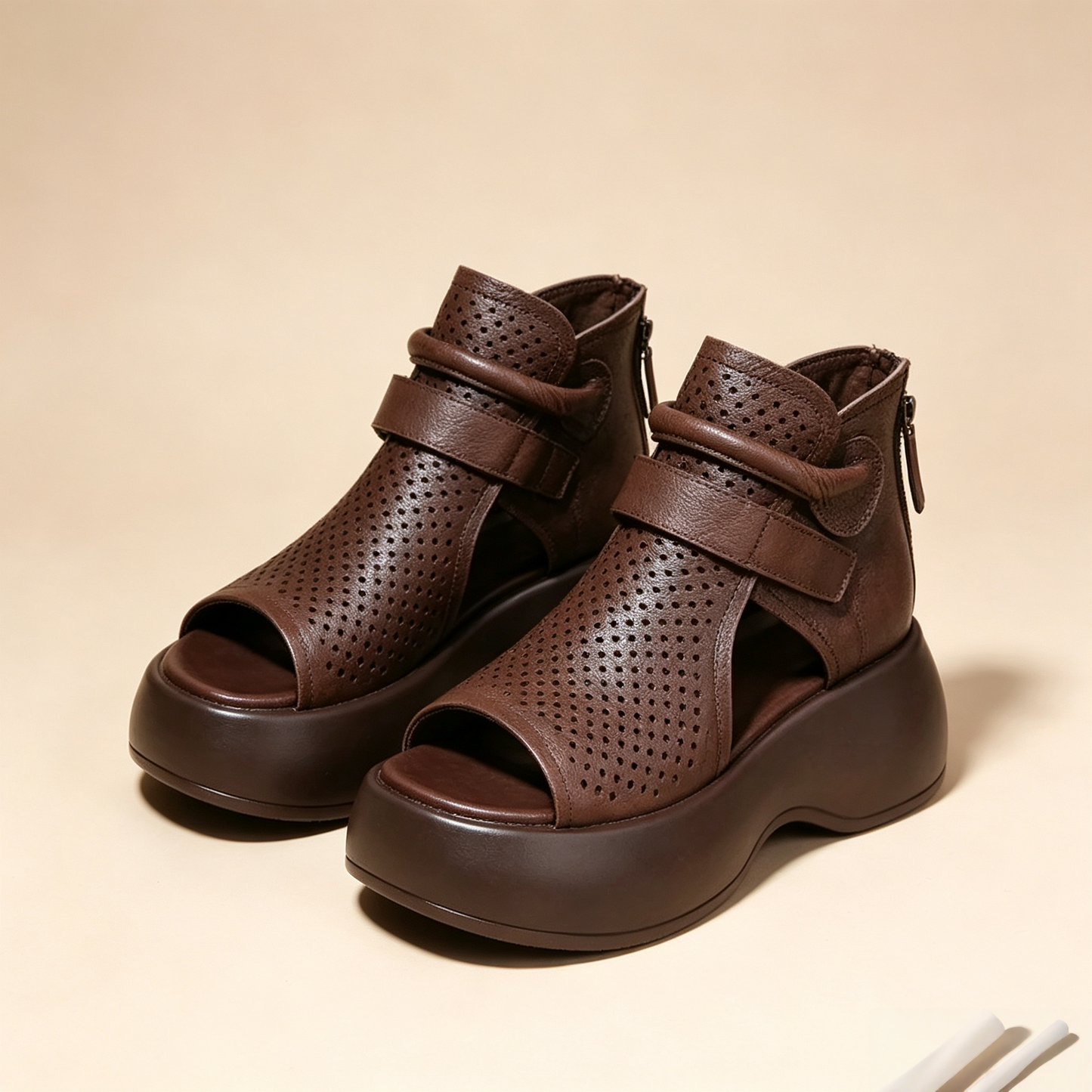 Women's Cut-Out Leather Platform Gladiator Sandals